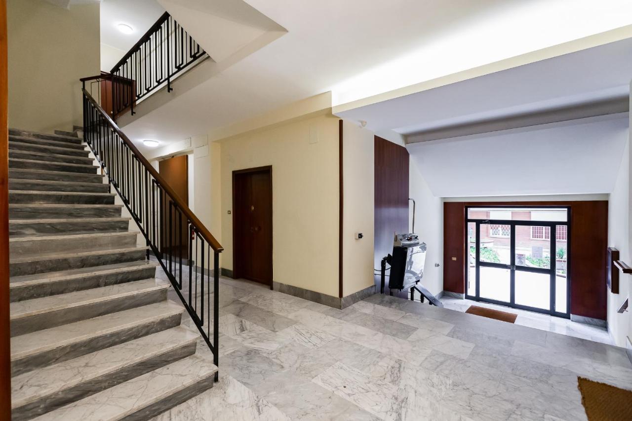 Vatican Andrea'S Apartment Roma Esterno foto
